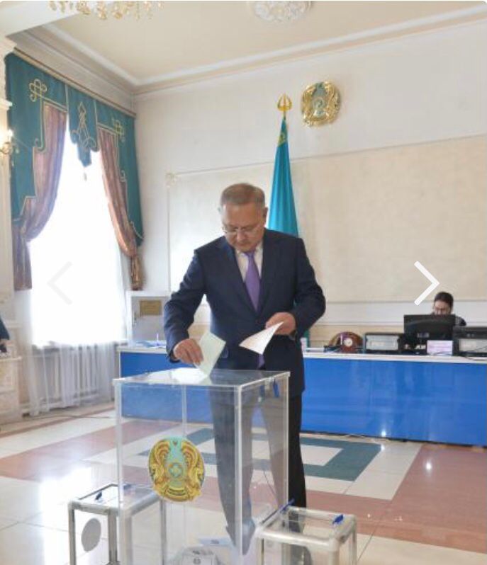 аким области Жетысу Бейбит Исабаев посетил избирательный участок №389